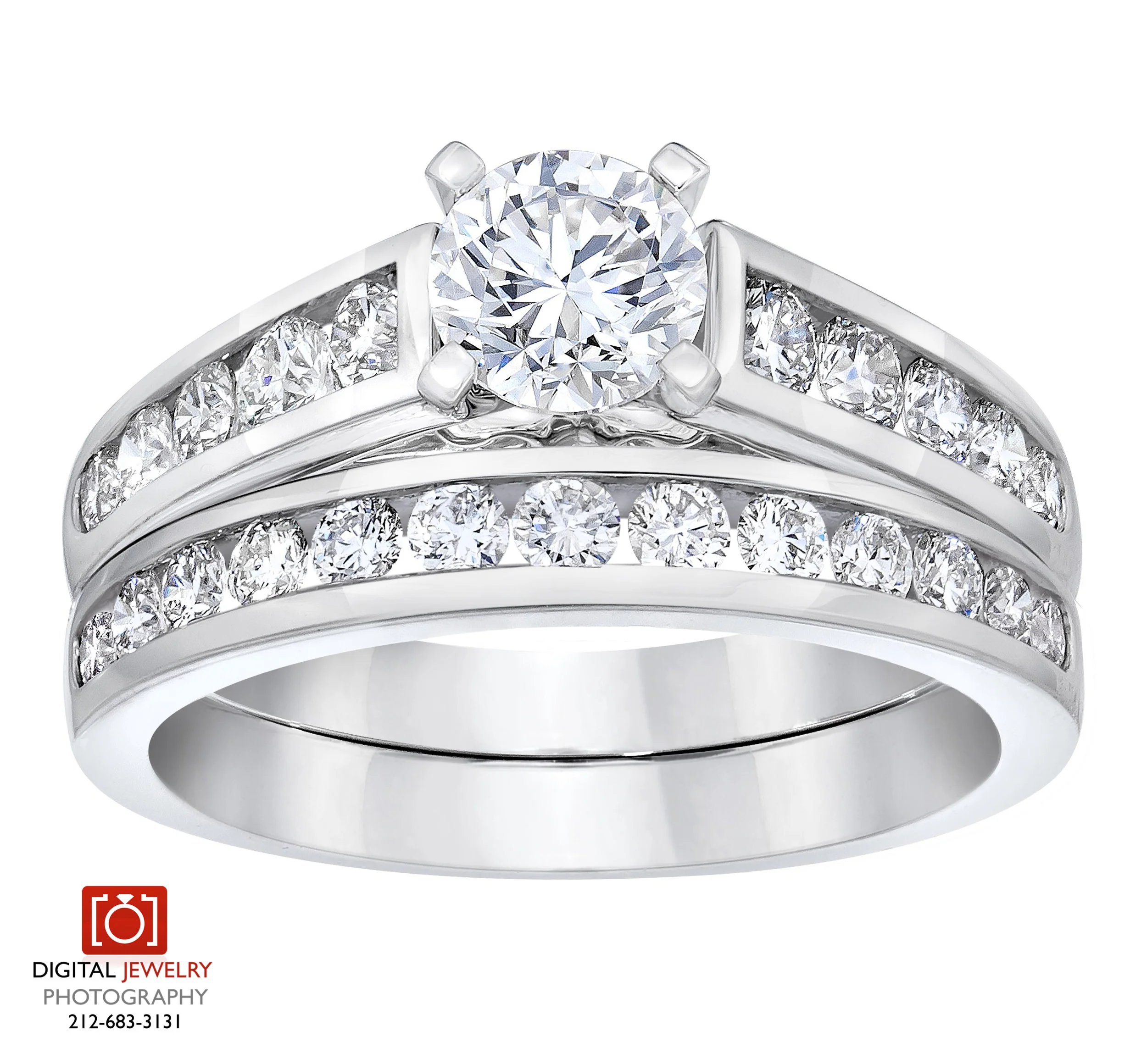 Round Diamond Ring Set Standing3.jpg