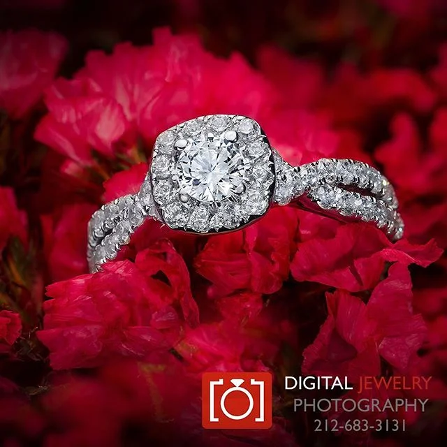 Dynamic #lifestylephotography by #digitaljewelryphotography. Love #haloring