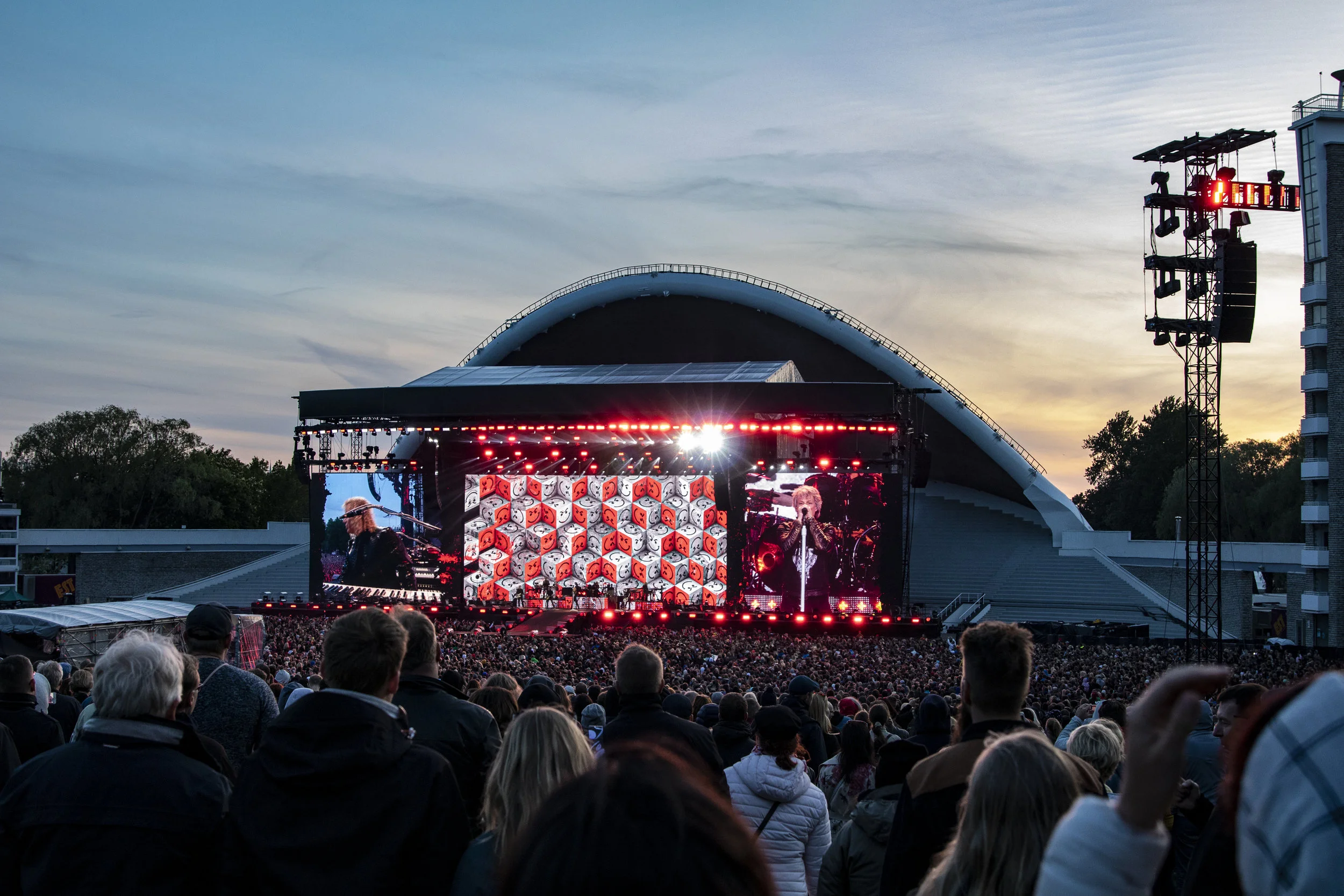 BONJOVI-2019-BTS-TALLIN017.JPG