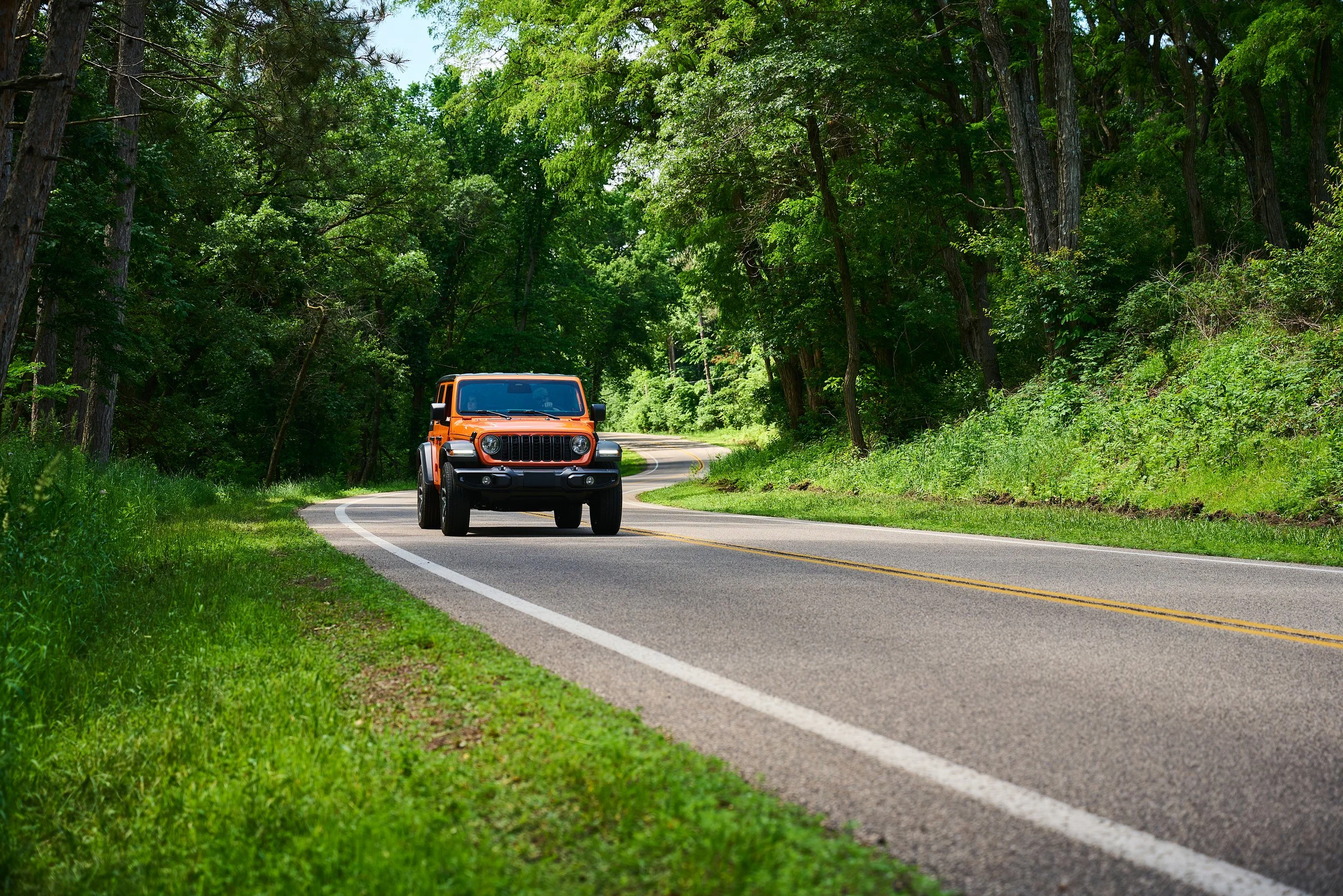 TURO_08-ScenicDrivingAlongTheWay_0867 1_Final.jpg