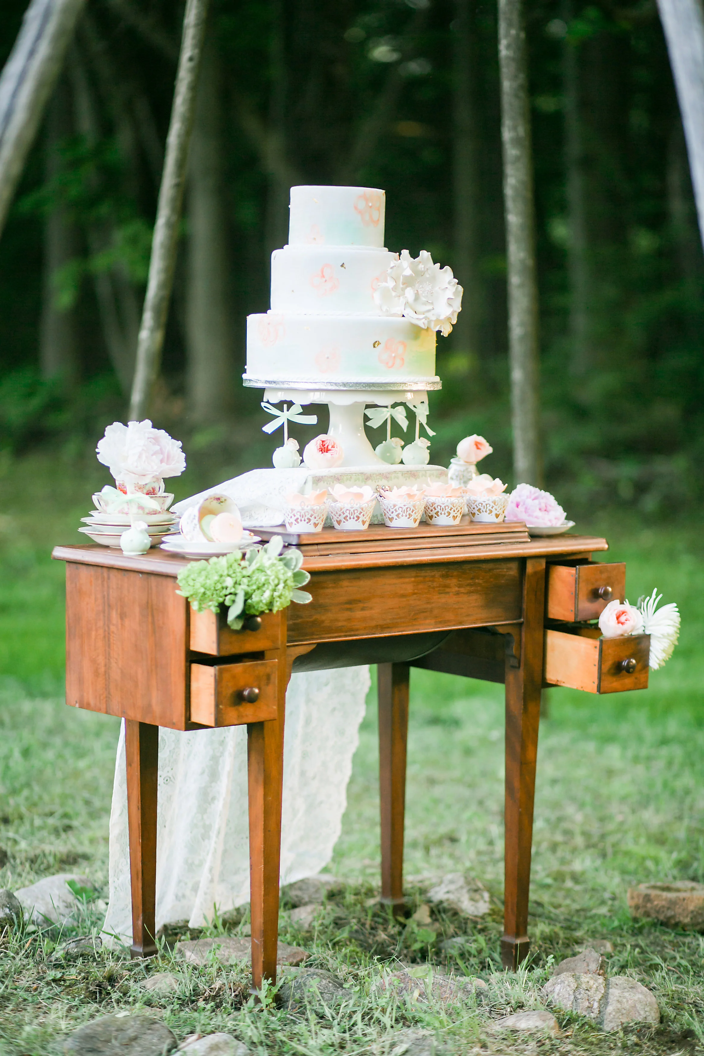 WatercolorStyledShoot-RhythmPhotographyPhoto-200.jpg