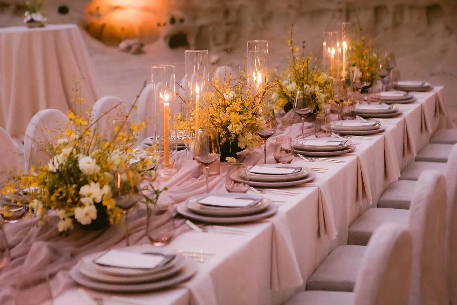 Reception Tablescape at Ravens Nest, Amangiri, Utah