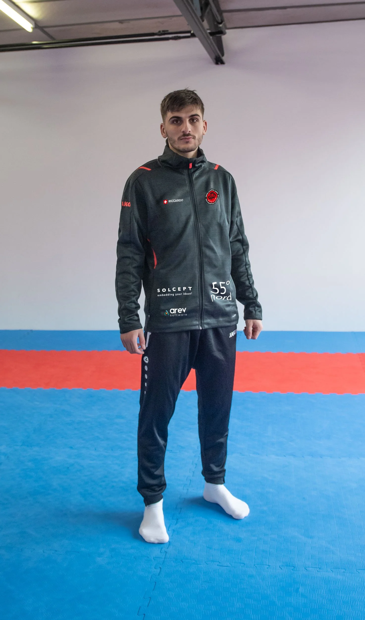 Def Jacke_vorne.jpeg