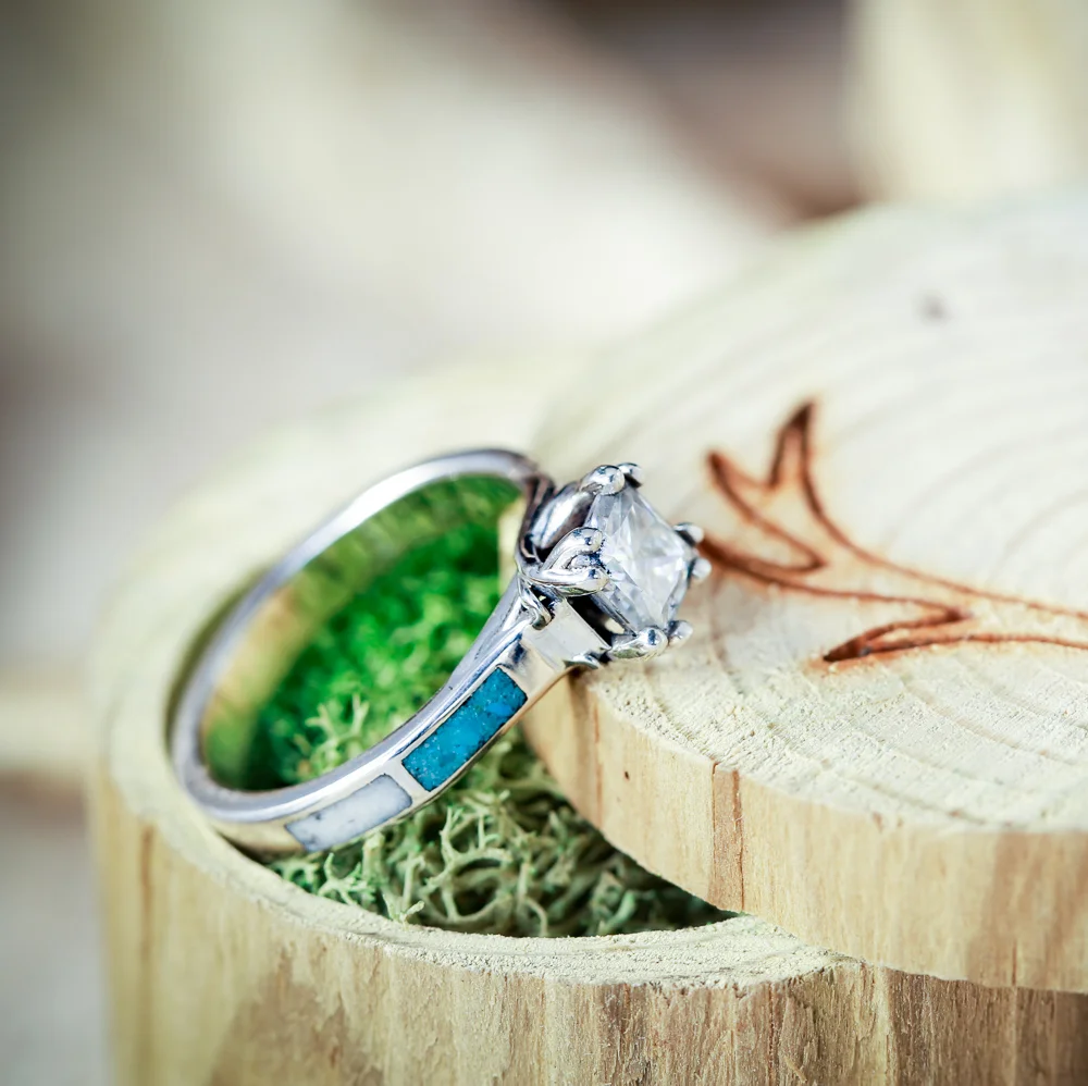 1ct MOISSANITE ANTLER PRONGED ENGAGEMENT RING WITH ANTLER AND TURQUOISE