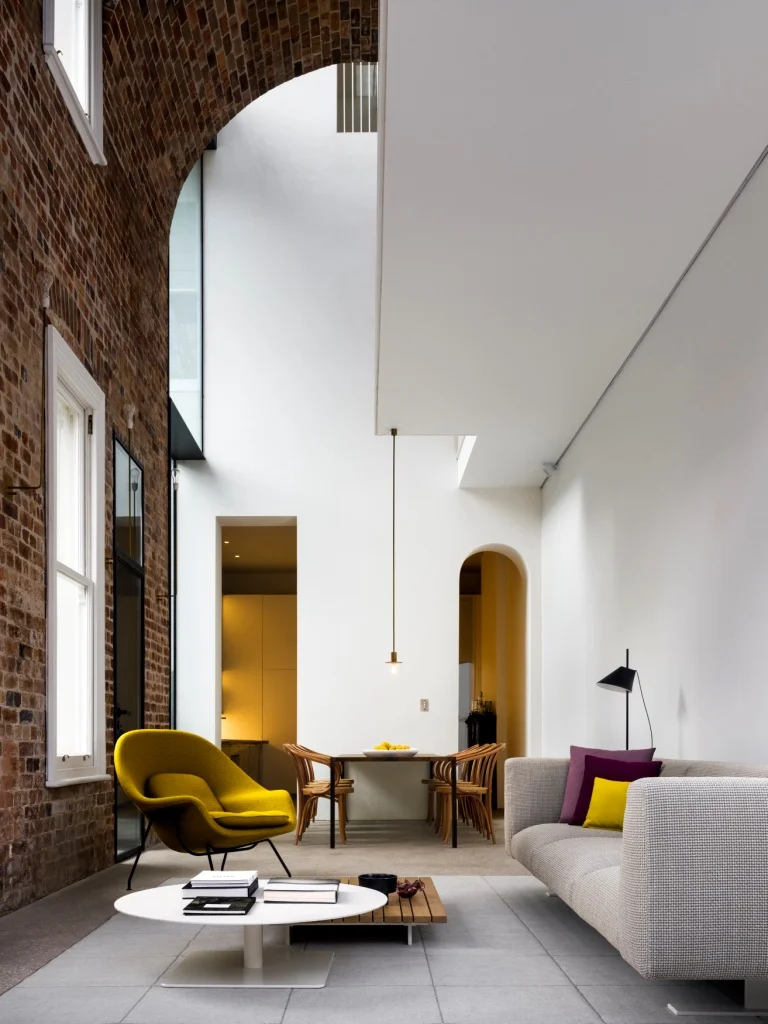 RENATO DETTORRE Italianate House Living 01511 V7.jpg
