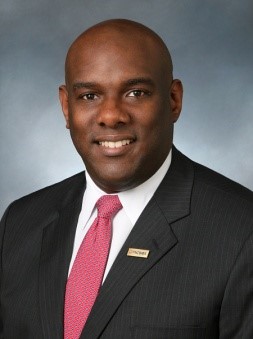 Richard Bynum Headshot.jpg