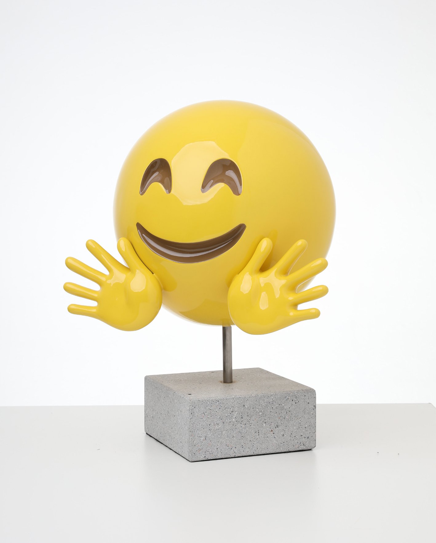 Emoji-studio-side-profile-hug-enamel.jpg