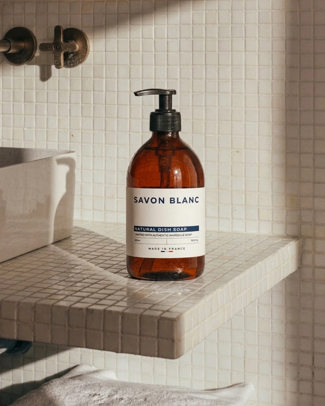 Savon-Blanc_Feed_01.jpg