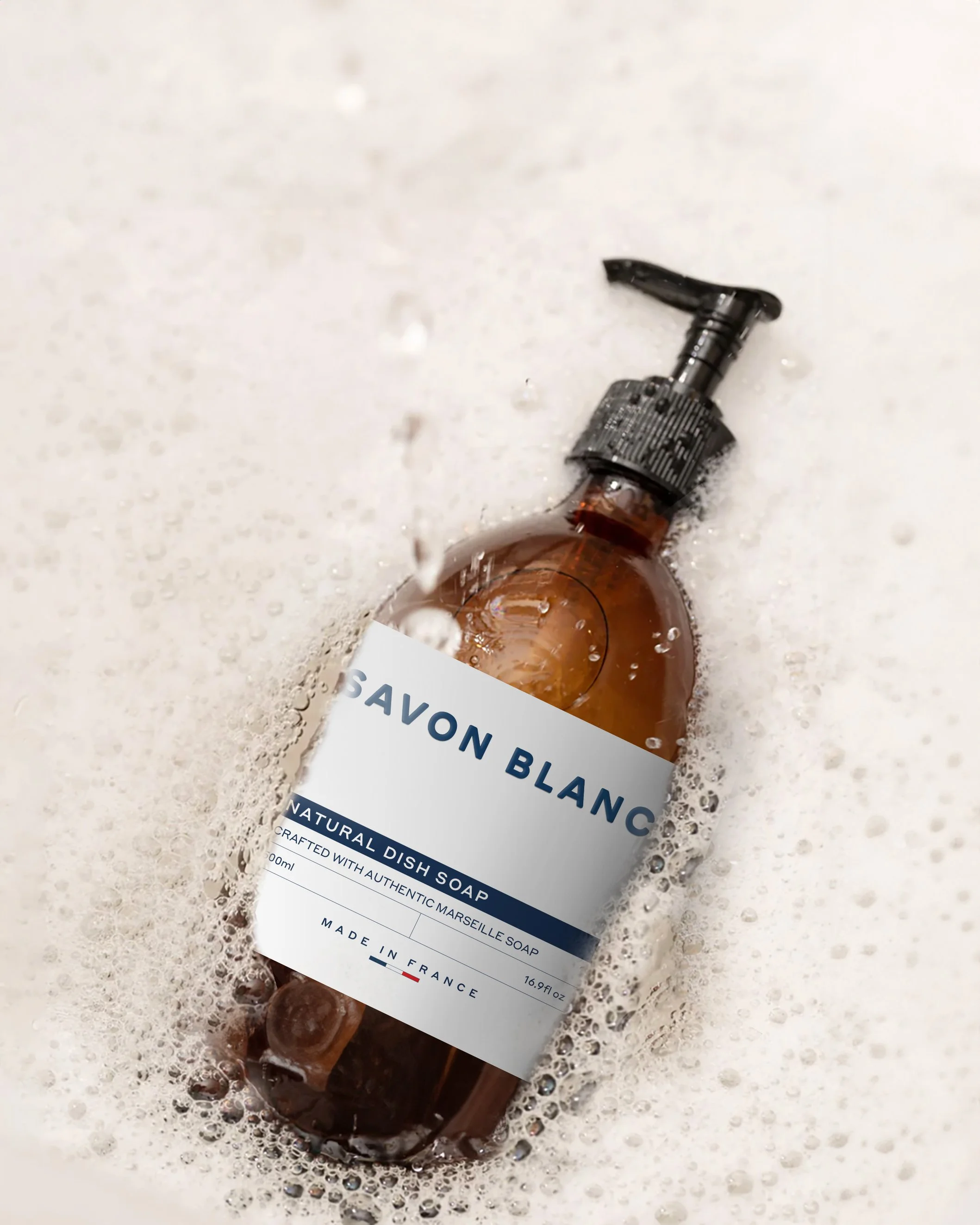 Savon-Blanc_bottle-bubbles.jpg