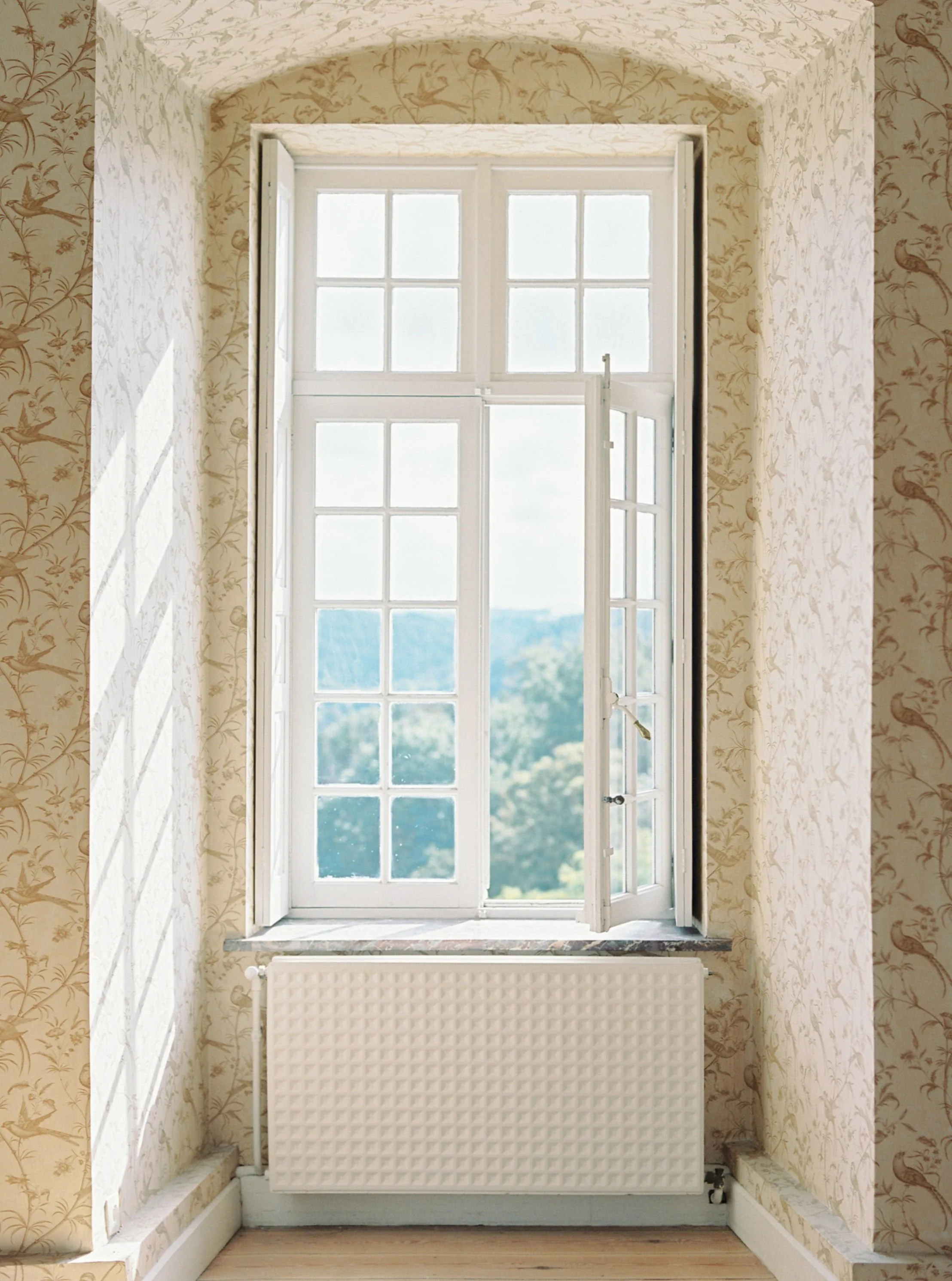 chateau bedroom 2.jpg