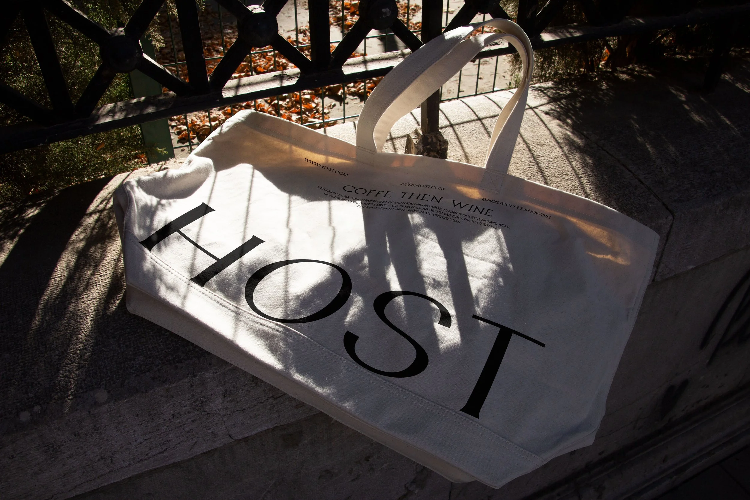 Host_tote2.jpg