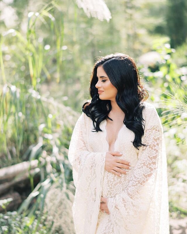 Beautiful momma Erika! A boho-inspired outdoor lifestyle shoot 🌾
📸: @kgohhsnap 
#kgoslifestyle