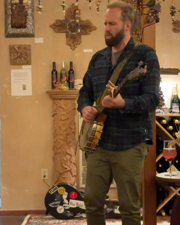 Really glad @travisknappmusic connected with me while in town. He&rsquo;s been playing this banjo I built back in 2013 for a bunch of years now and thought it&rsquo;d be cool for the banjo to meet it&rsquo;s maker...he bought it used in-store @bernun