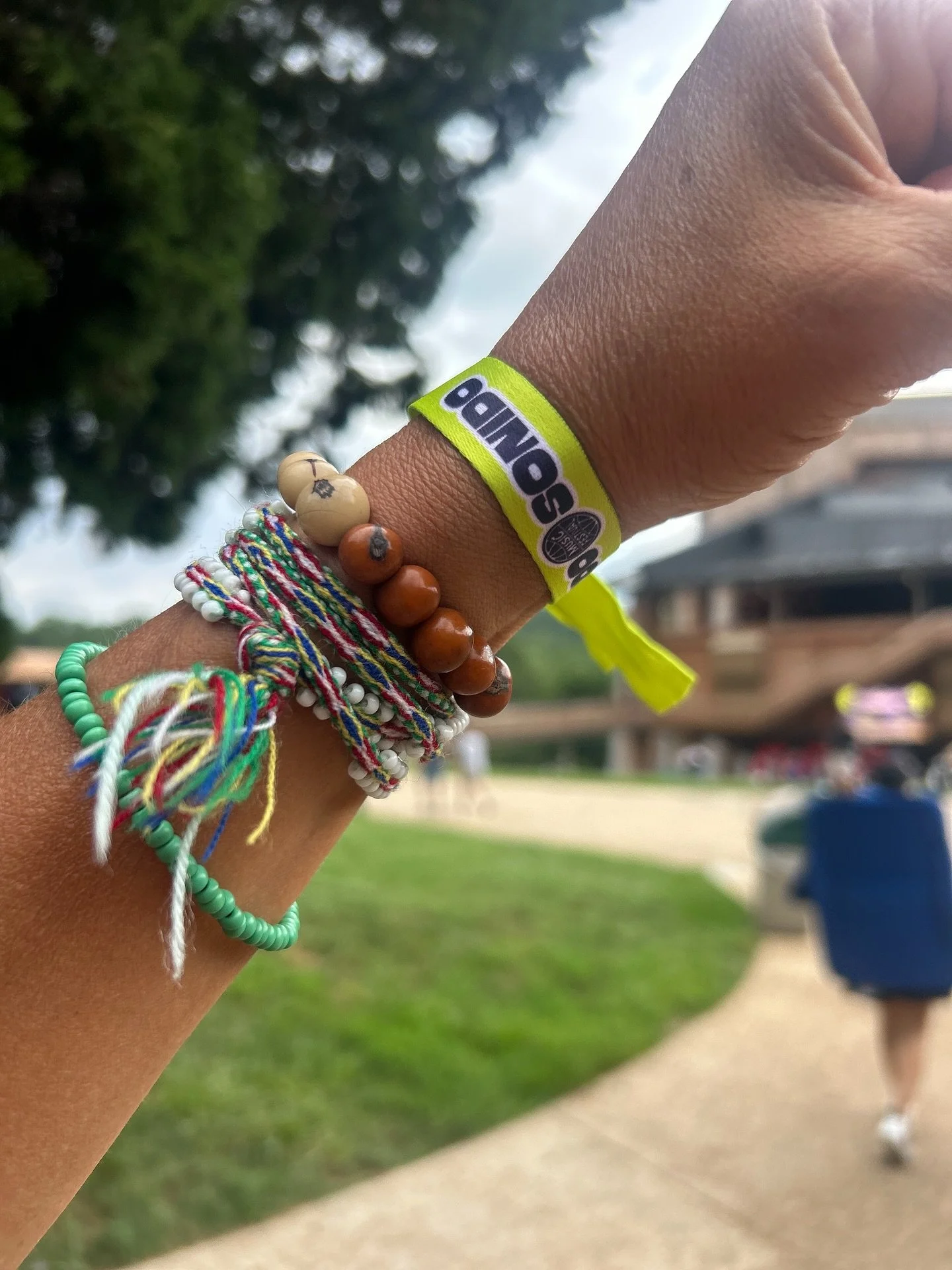 🎶 Day 1 of 7 hours of Latin music festival with great friends under the pouring rain but with non stop dancing. 

@wolf_trap @todosonidofest @kristinshipler @kmatthies @ludiviperu