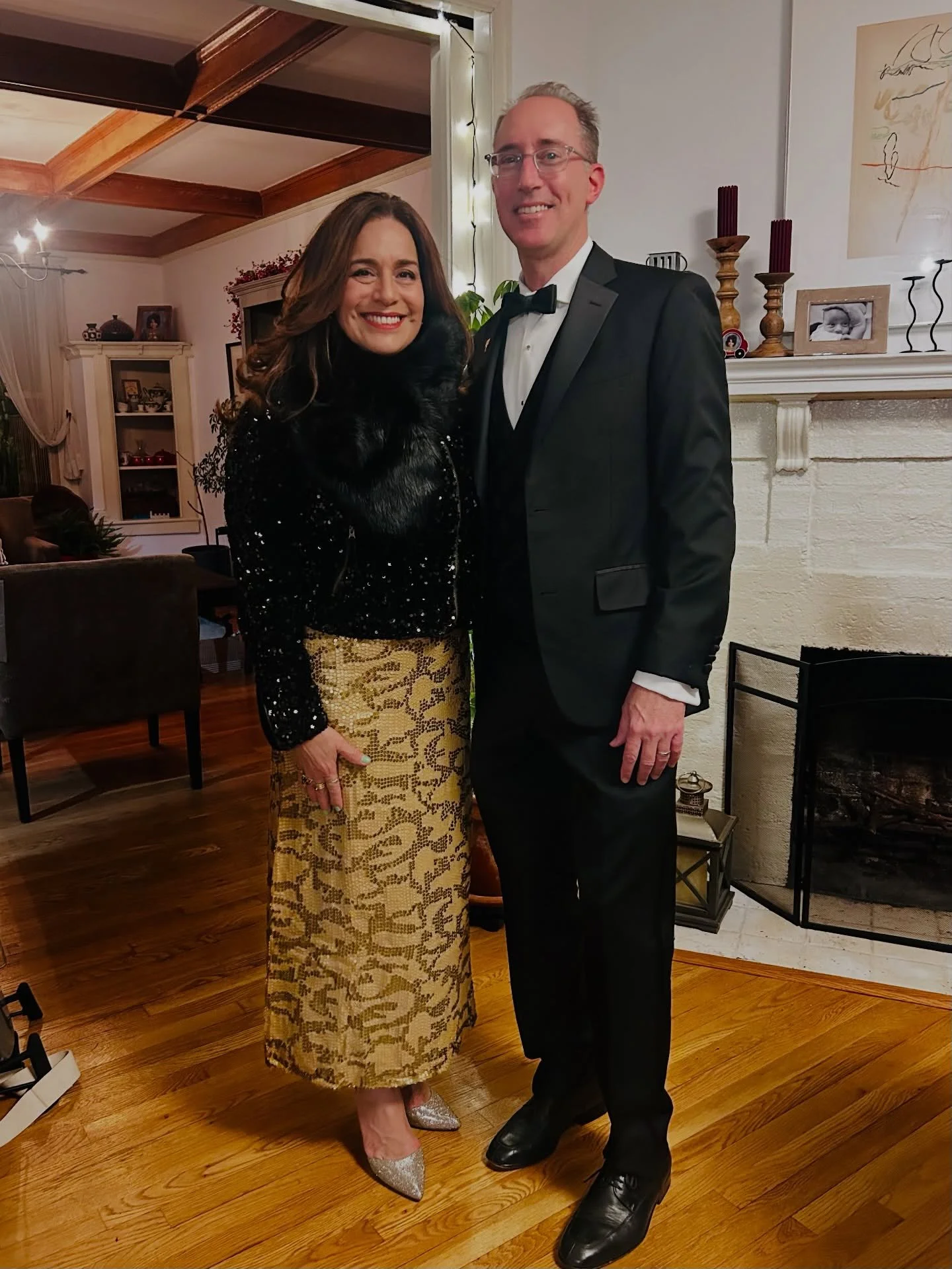 🥂 One elegant moment at the Gridiron Winter Dinner. Always nice to see friends we&rsquo;ve made through the years. Good jokes too!