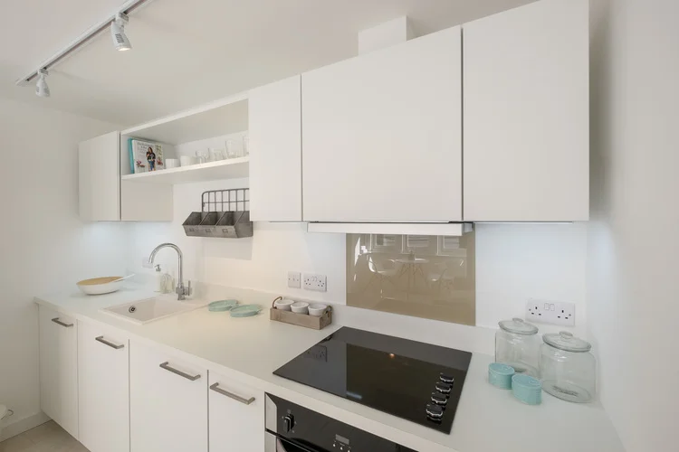 1 bed flat kitchen.jpg