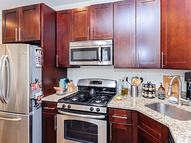 1kitchen2.jpg