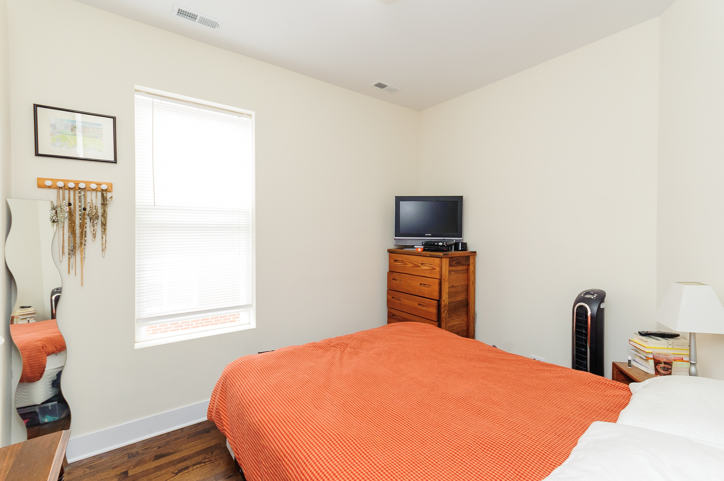 2r__1bed1.jpg
