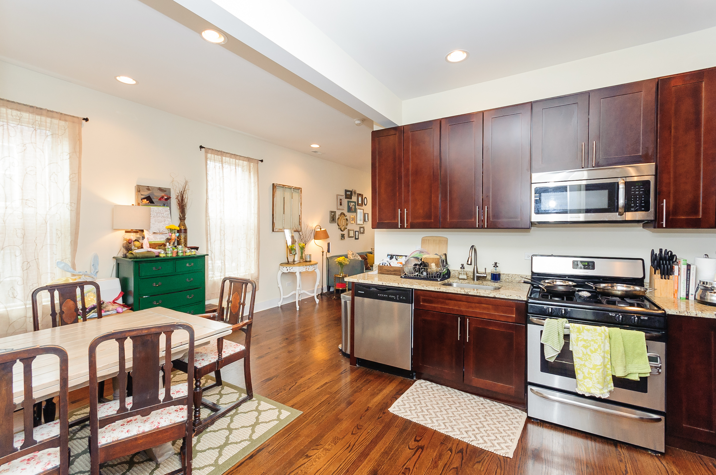 1kitchen3.jpg