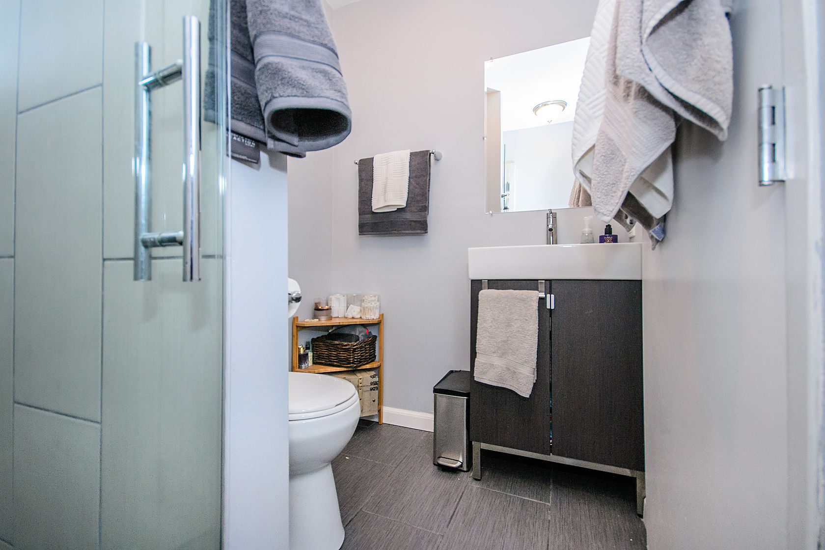 1bathroom3.jpg