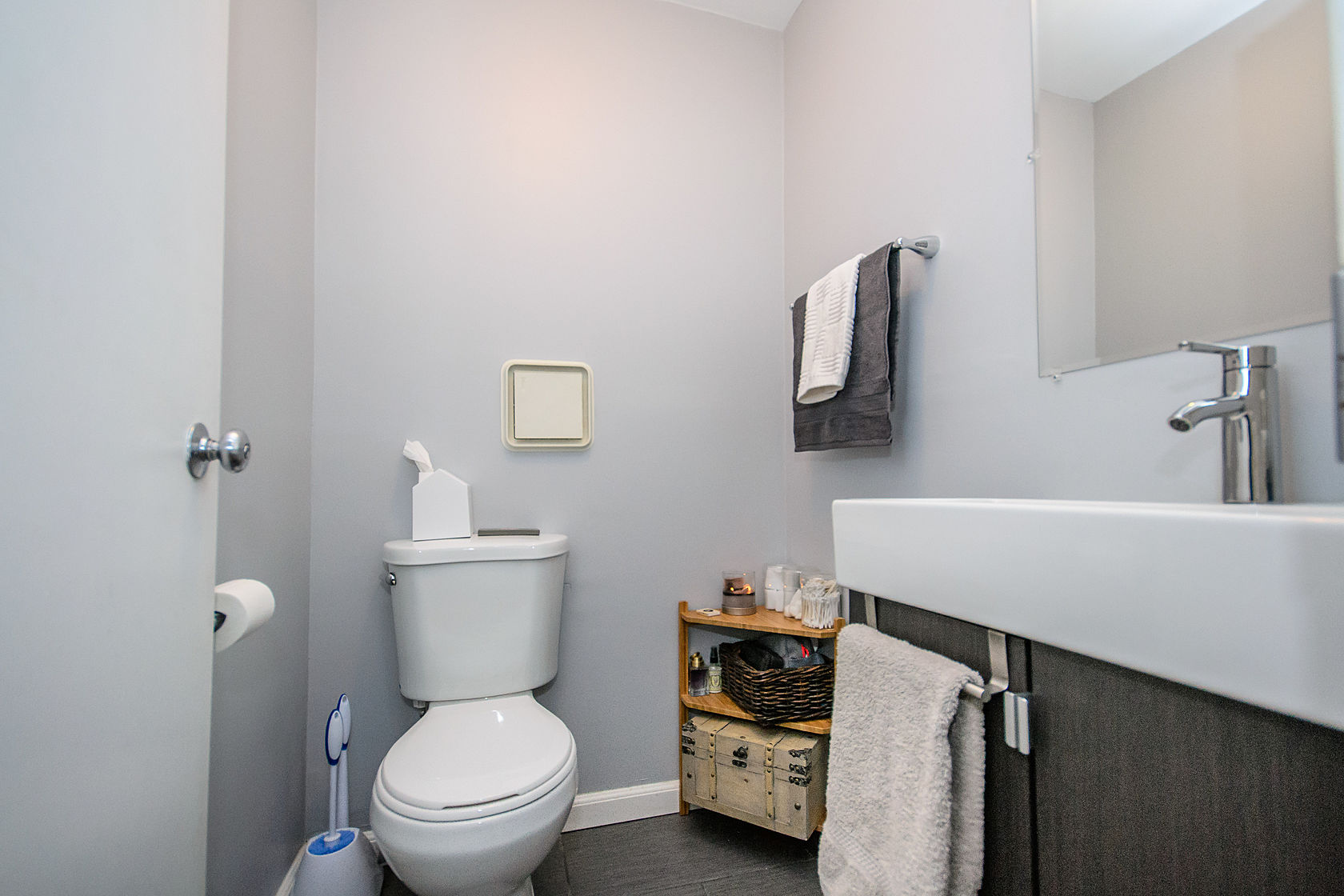 1bathroom1.jpg