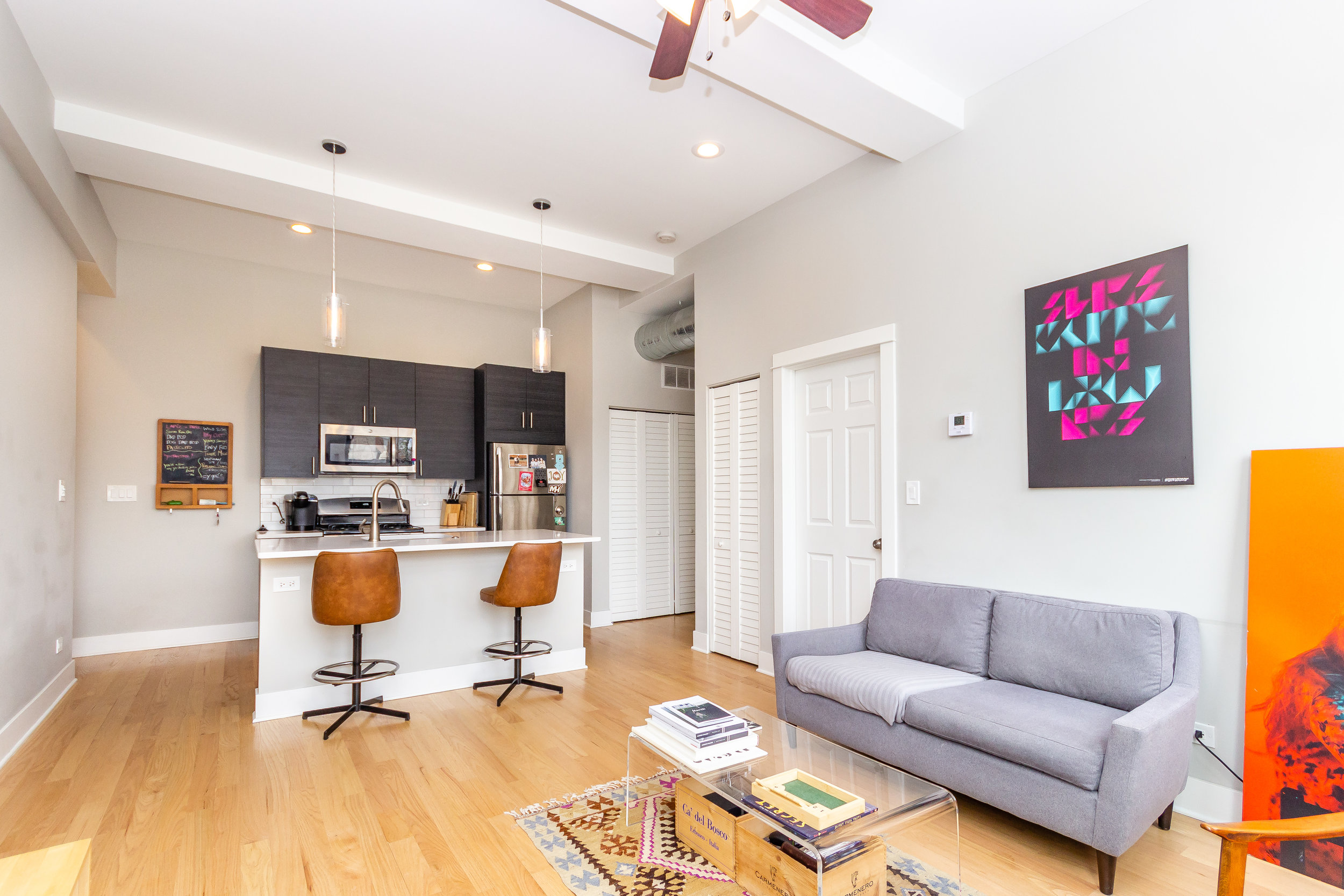15_202livingdining2.jpg