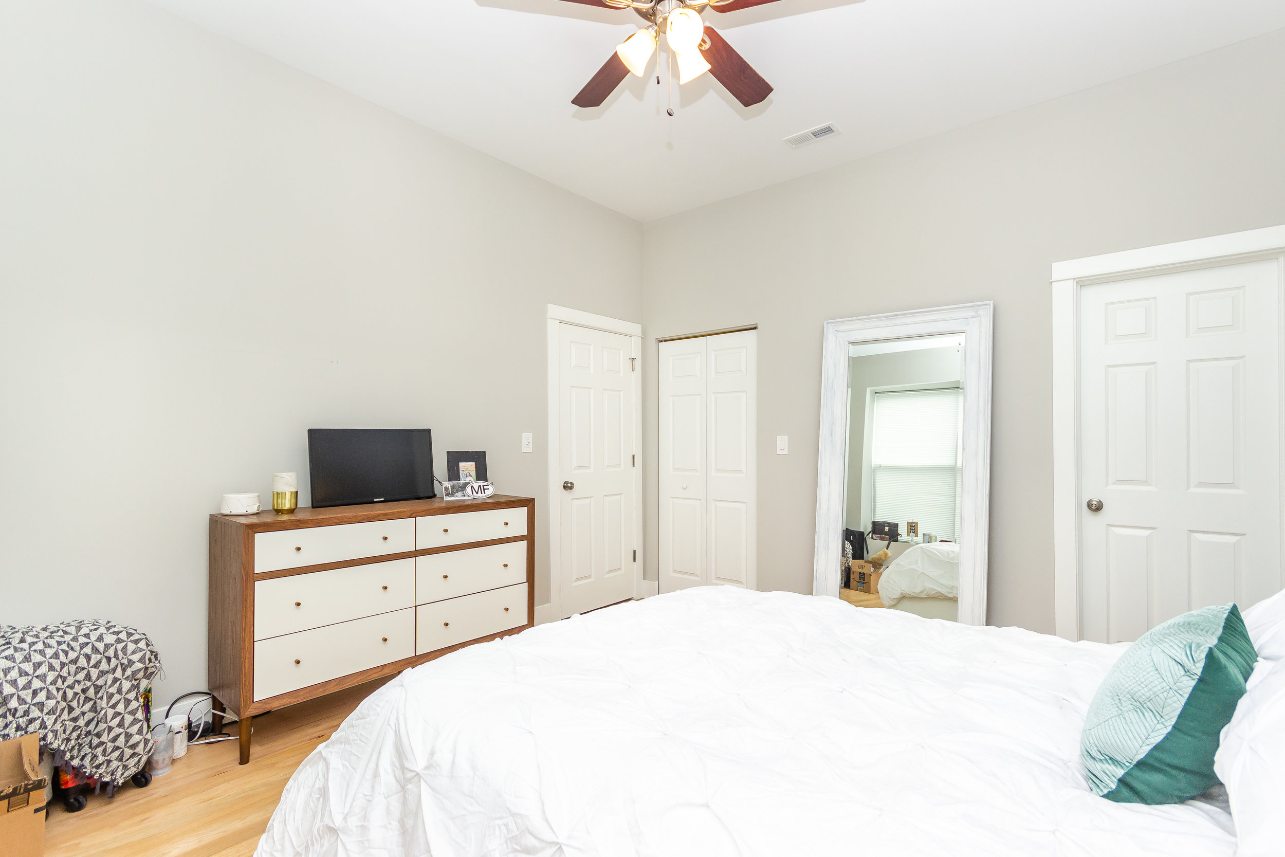 42_307masterbed2.jpg