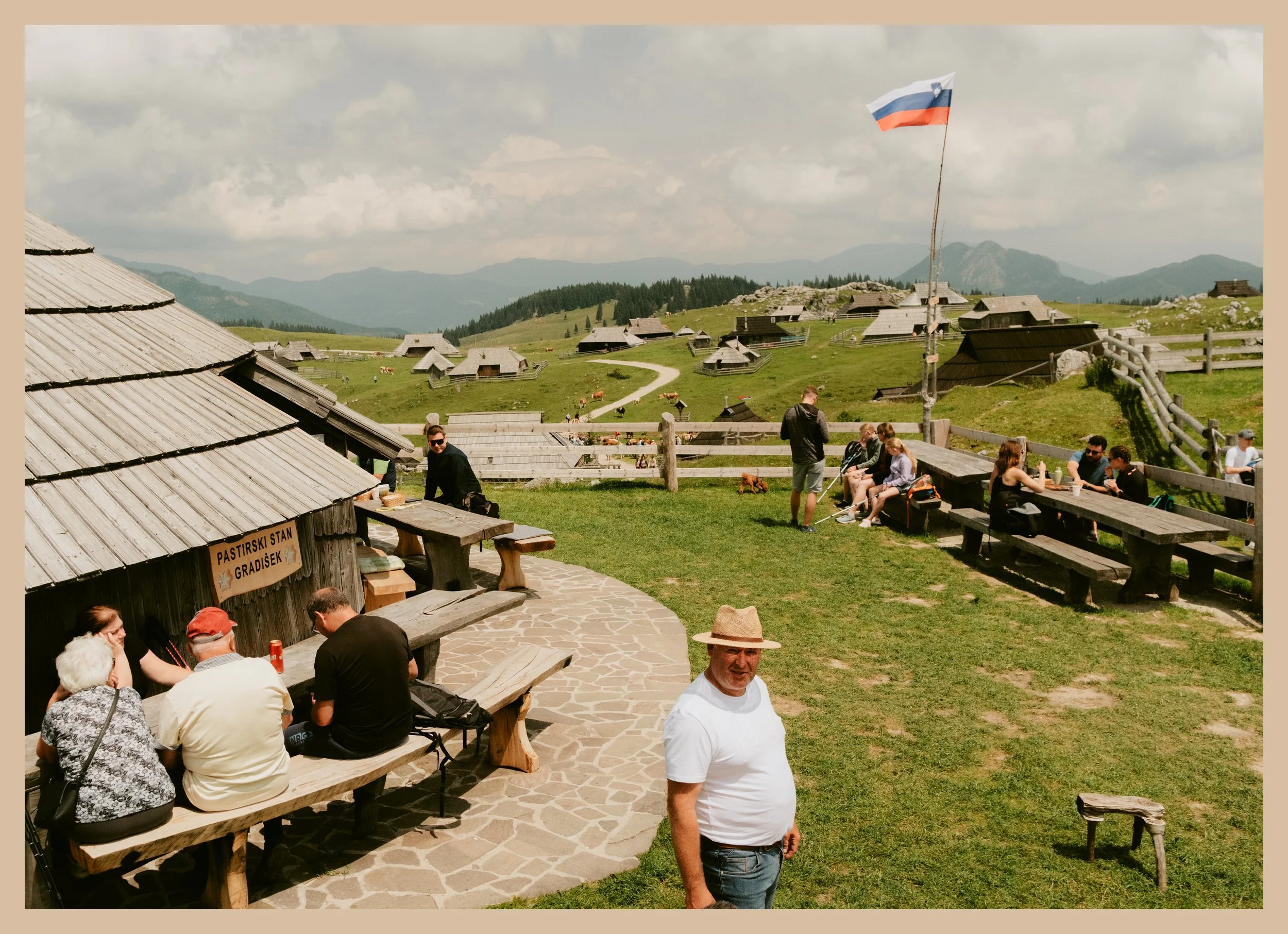 V01.jpg