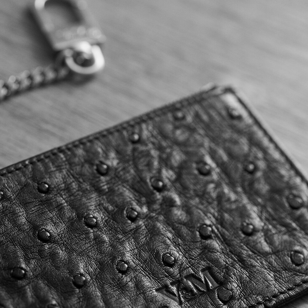 Silver PU Ostrich Leather Wallet Key Ring Bangle Wristlet.  (750016)
