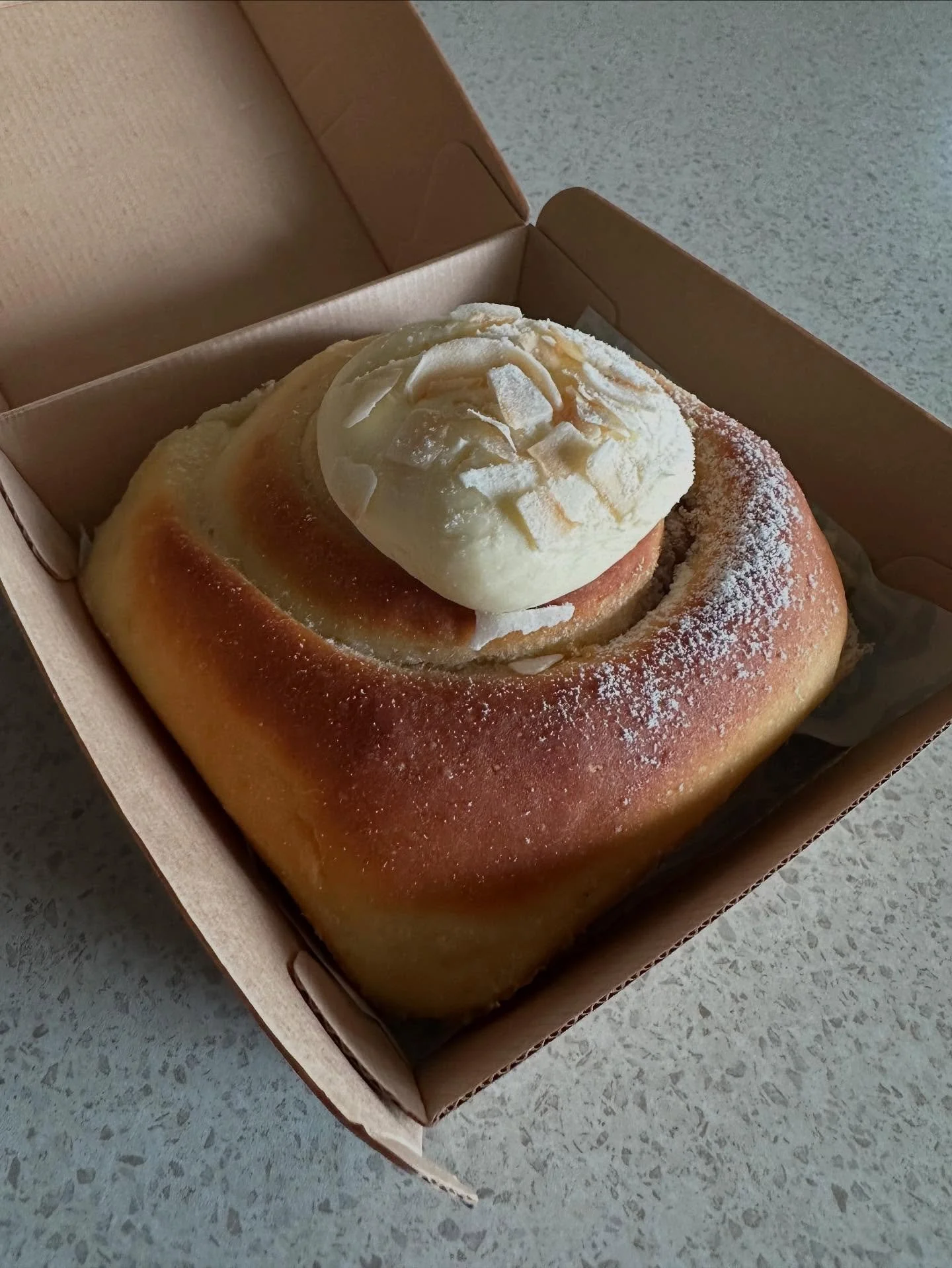 🌴 it&rsquo;s a coconut 🥥 scroll&hellip; soft pillowy dough sandwiched with coconut deliciousness &amp; rolled from @stuffed.stuffed 🍩🍩🍩 shop in Hastings 🌴 

Generous enough to share between two, but you don&rsquo;t need to 😜 

Lovely to see th