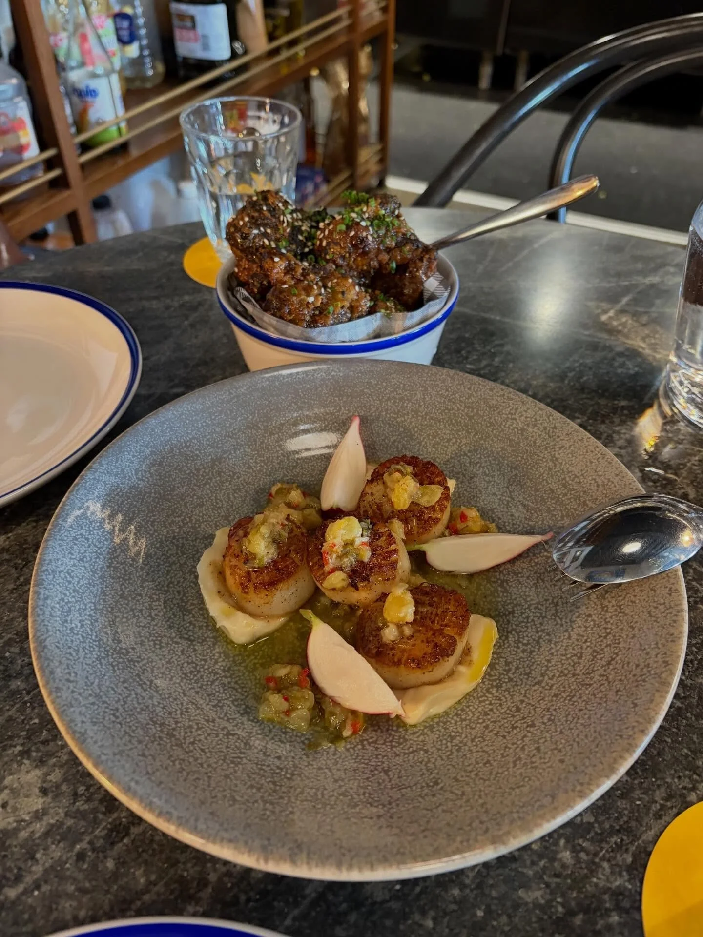 My favourite dish on the new menu @maryshavelocknorth &hellip;grilled scallops, crispy prosciutto, cauliflower pur&eacute;e, golden raisin &amp; chilli relish. 

Imagine perfectly cooked scallops (sans prosciutto for us) nestled on &lsquo;just enough