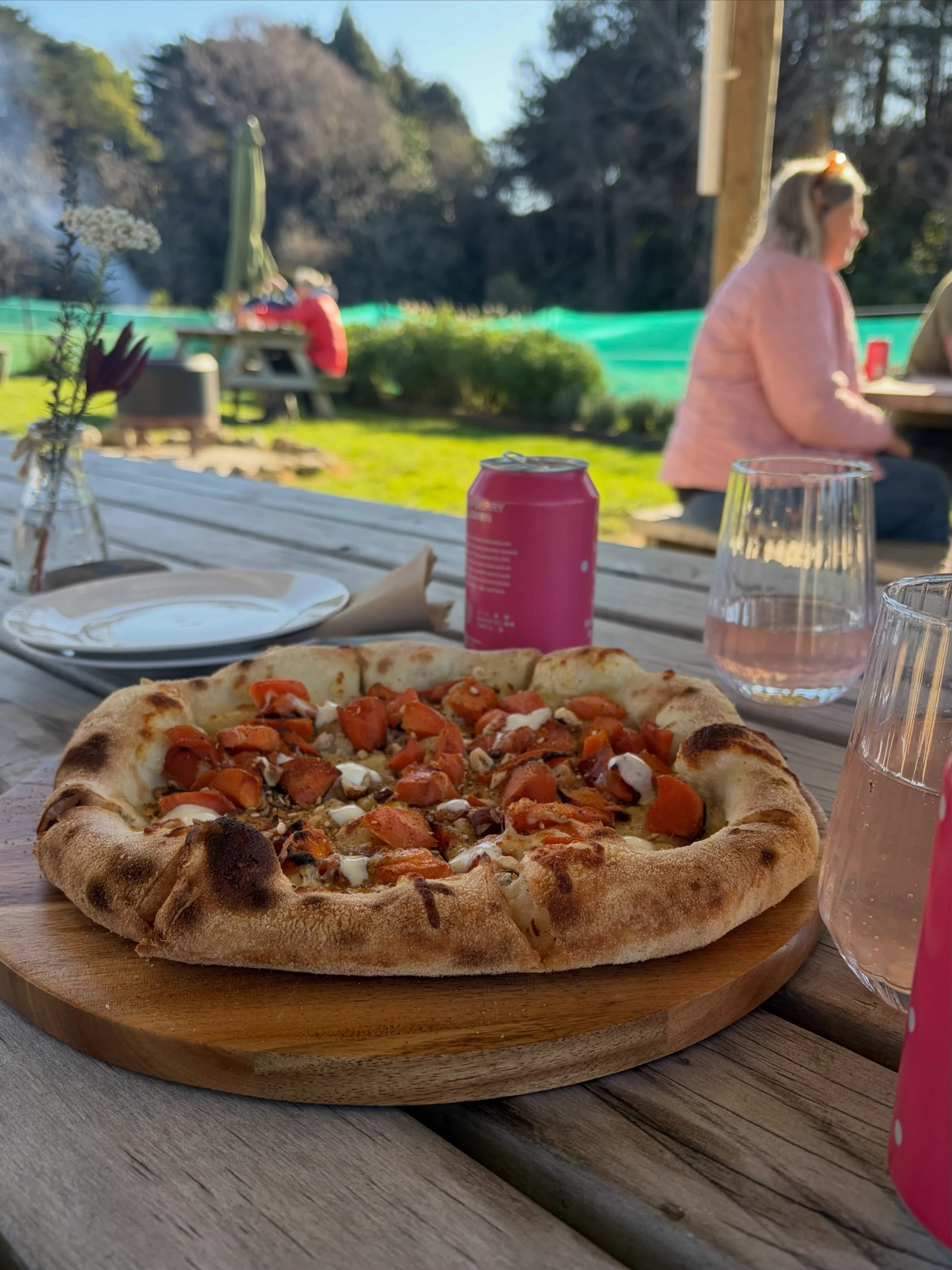 Lazy Sunday afternoons are for pizza 🍕in a paddock 🍕 honey glazed carrots, with whipped sheep feta, za&rsquo;atar &amp; roasted hazelnuts 🍕 this weekend&rsquo;s vegetarian 🍕 @maraetotarapizzagarden with a raspberry &amp; lemon @sixbarrelsodaco 

