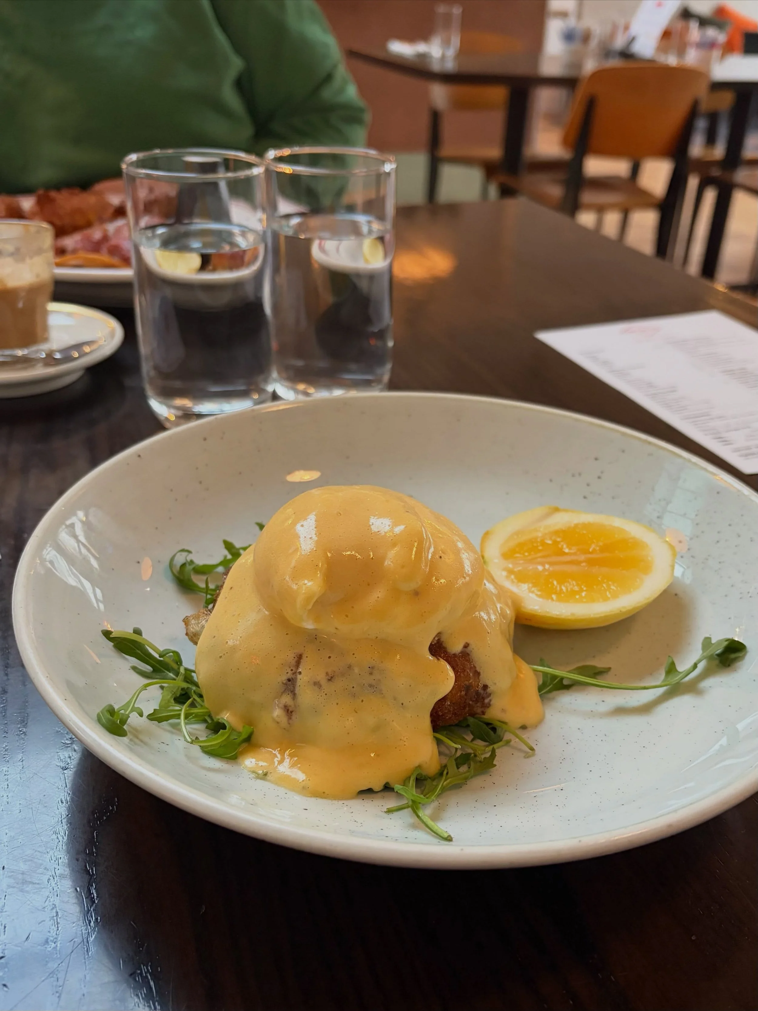 If you&rsquo;re thinking about eating out this Matariki weekend&hellip; enjoy a late breakfast @misterddining in @napiercity like I did with Vicki &amp; Zoe from @nourishmagazine last Monday. 

Smoked fish cake, poached egg, roquette, brown butter ho