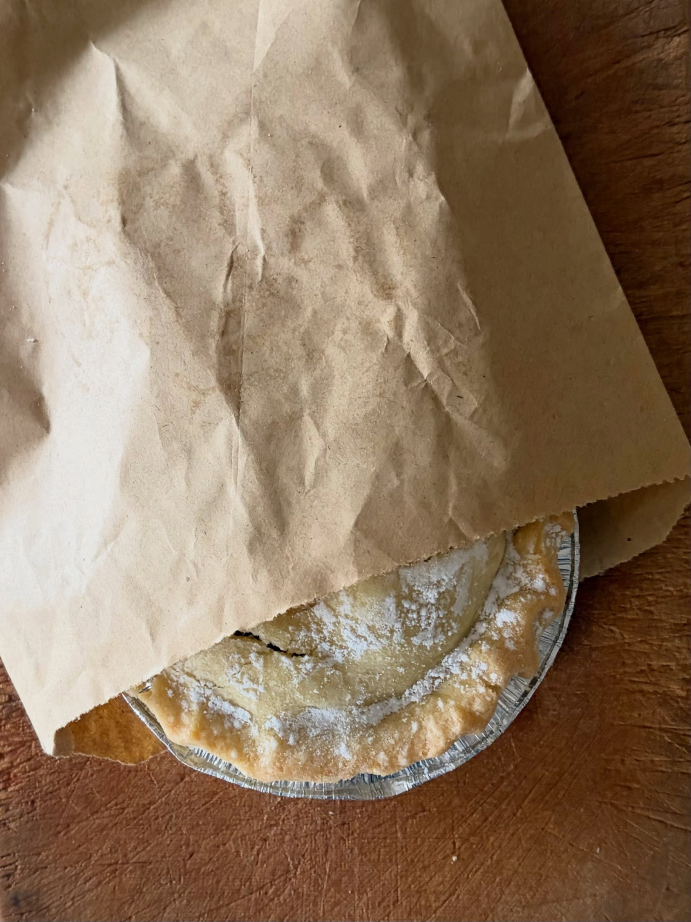 🥧 The Humble Pie 🥧 

Running for the entire month of August &hellip; @napiercity &ldquo;pie extravaganza&rdquo; 🥧 

So many pies 🥧 across so many Napier/Ahuriri eateries. 

Absolutely 💯 loved this sweetie pie 🥧 boysenberry 🫐 spiced apple 🍏 &a