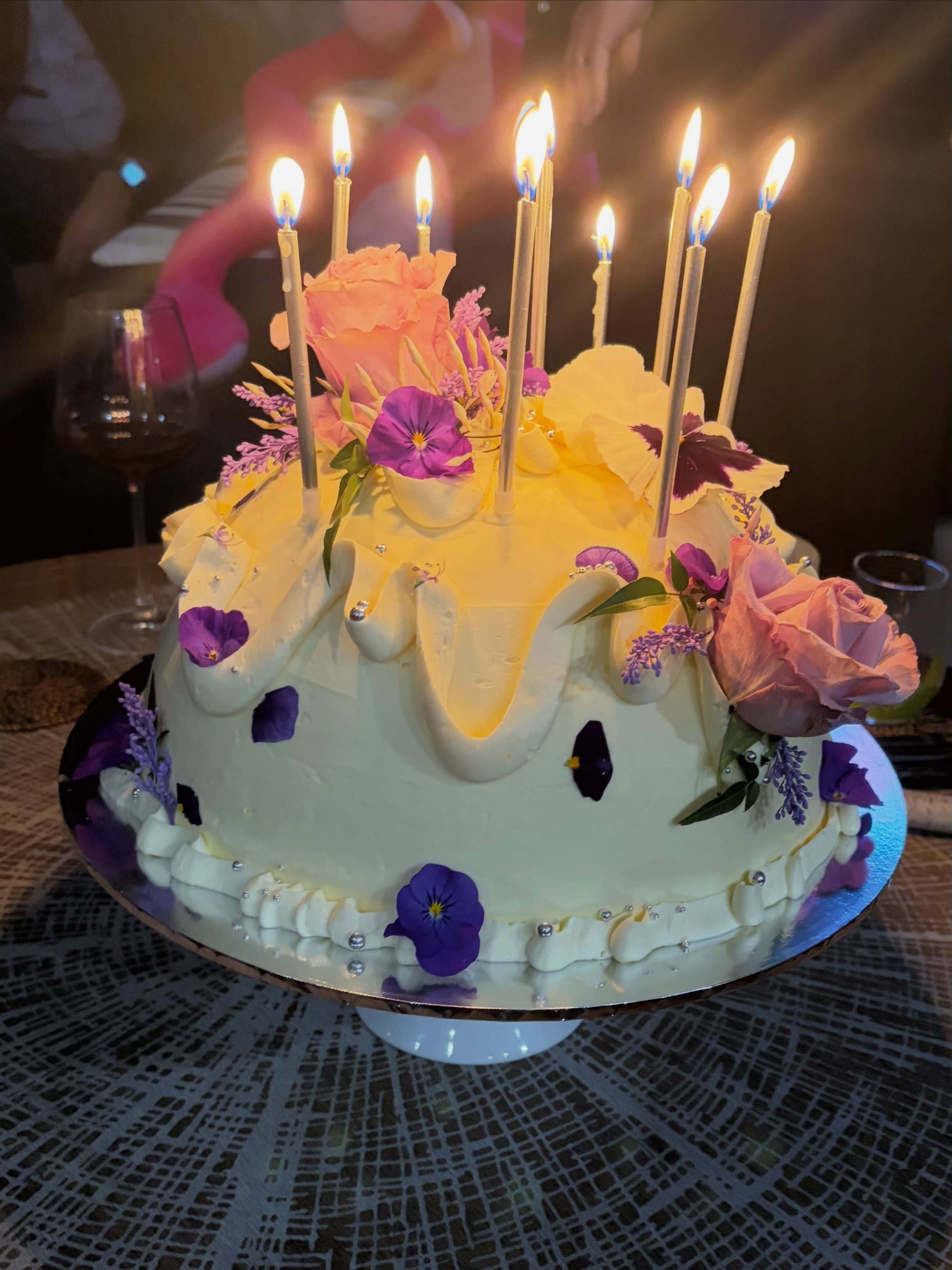🎉 Celebration Cake 🎂 🎉 

Loved 💜 how last weekend&rsquo;s birthday cake by @takethecake.nz was decorated🪻in B&rsquo;s favourite colour 💜

A decadent Black Forest Dome Cake&hellip; chocolate 🍫 sponge, cherry compote 🍒 white &amp; dark chocolat