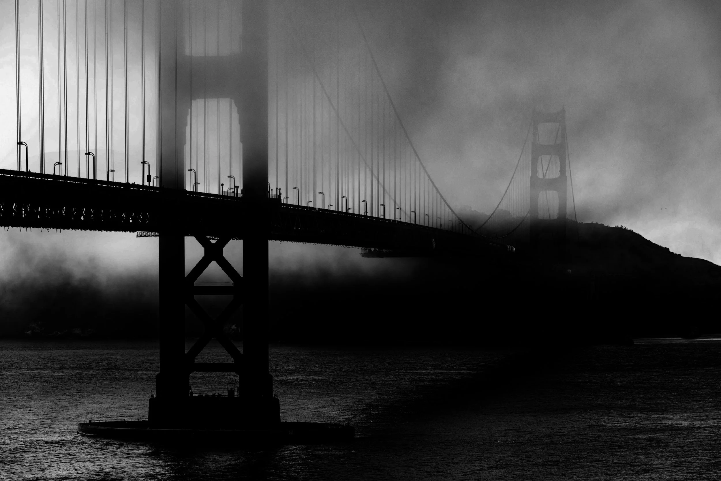 San_Francisco_Golden_Gate_Bridge_Fog_Sunset_original_3938331.jpg