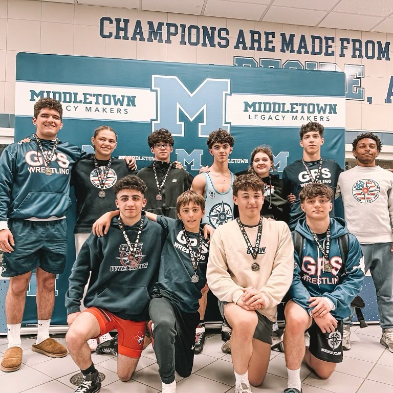 𝗥𝗲𝗽𝘀 𝗼𝗻 𝗿𝗲𝗽𝘀 ➕➕

Fun day putting in some work. Always building🧱 Back to practice tomorrow! 

#GPSwrestling🧭