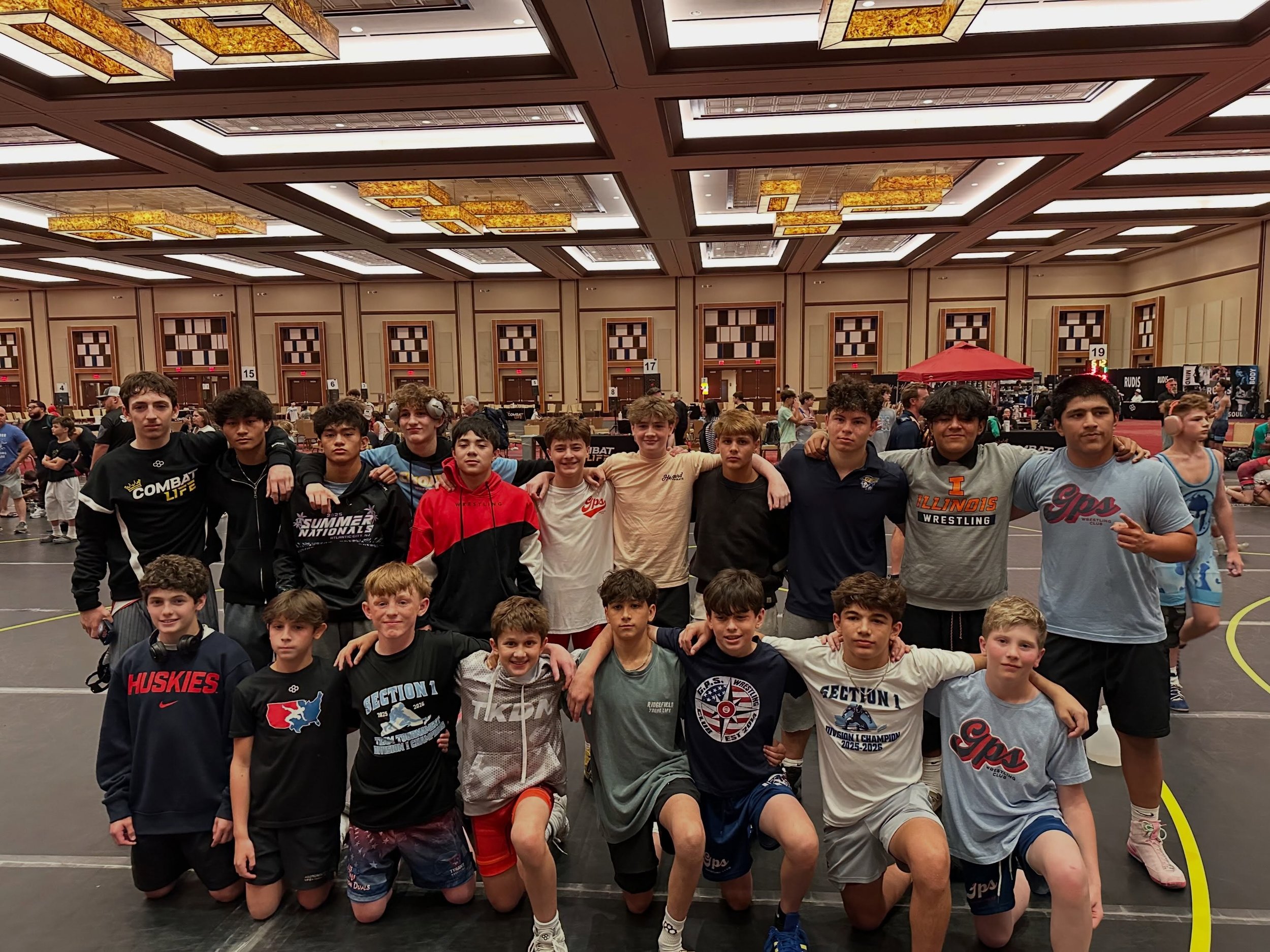 𝐁𝐮𝐬𝐢𝐧𝐞𝐬𝐬 𝐭𝐫𝐢𝐩 𝐭𝐨 𝐀𝐂 🤑 

Hit Atlantic City with a solid crew from the club and jumped right back into Folkstyle for Summer Nationals! We had 4 individual champions take home belts, and the 15U dual team went 5-2 to secure 4th place. P