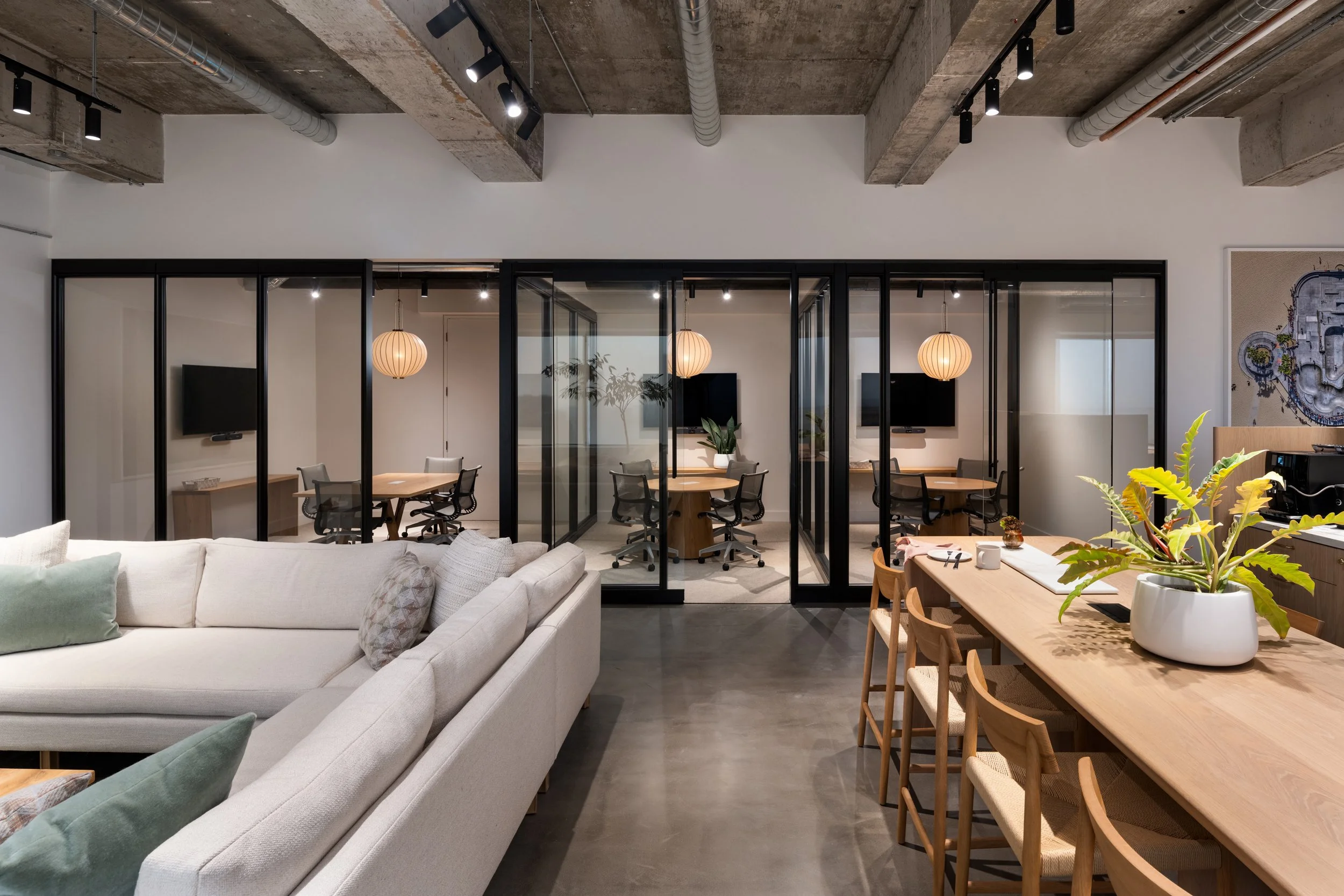 Pencil_Klass Captial_0172.jpg