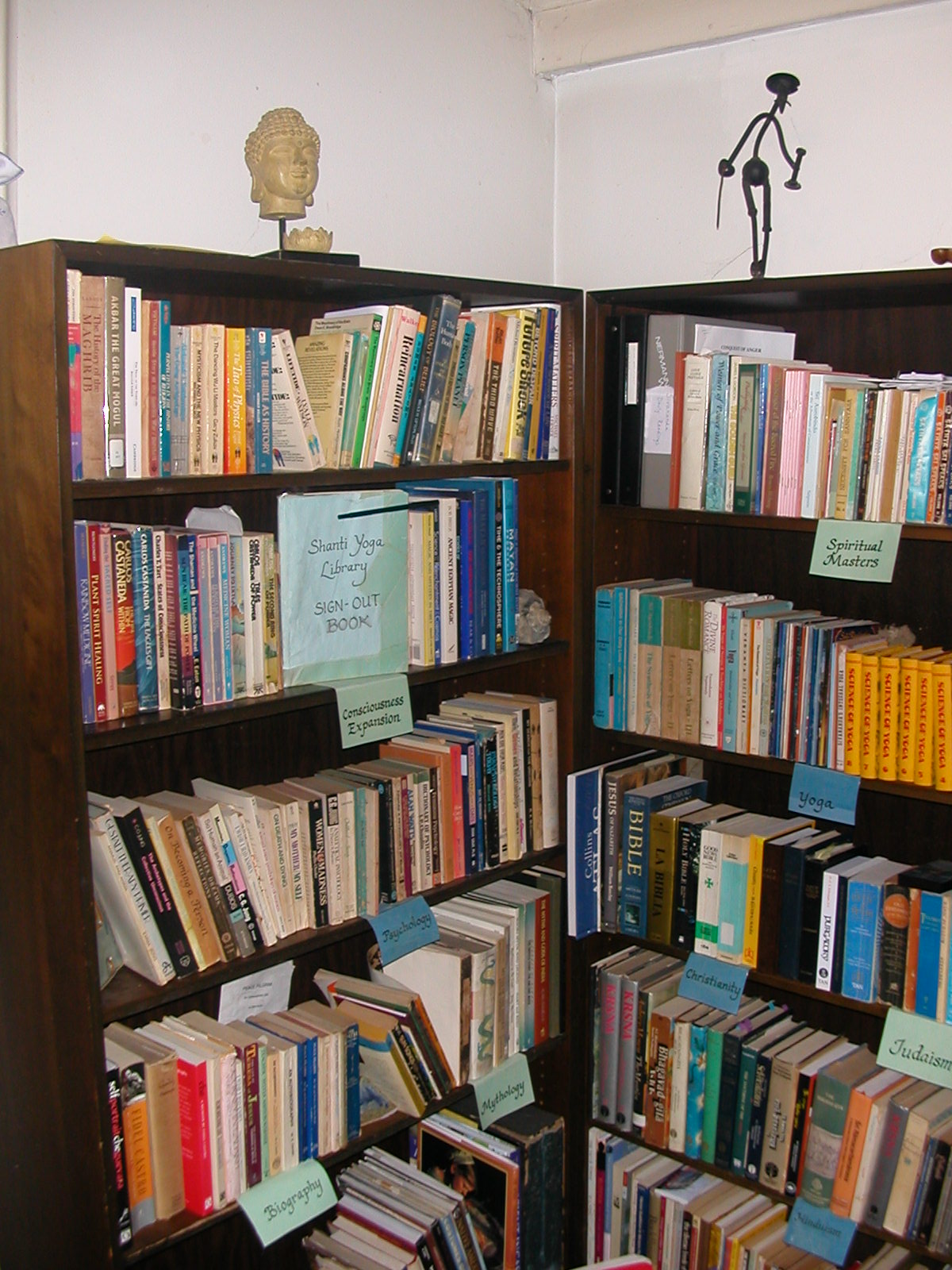 Library 002.jpg