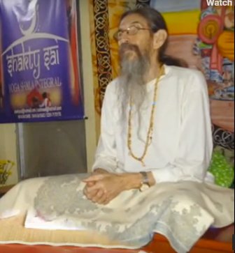 GUruji Curso Venezuela Seated Still.PNG