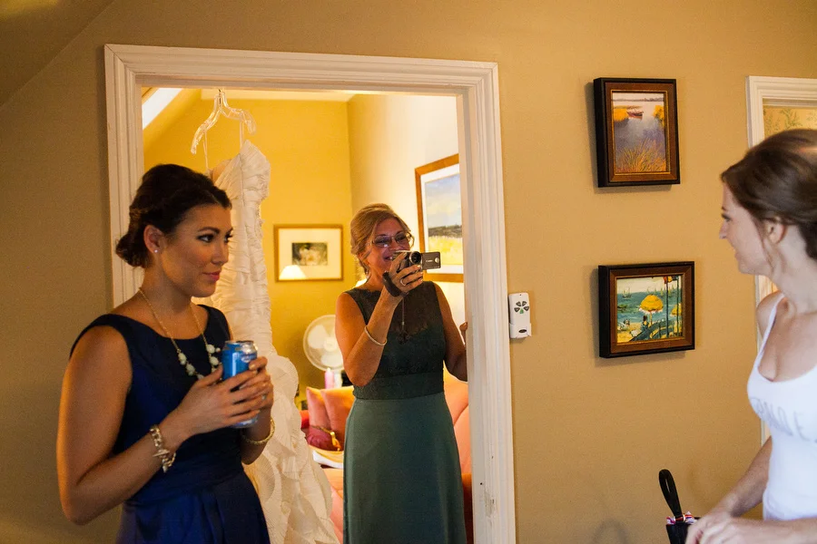 fun_modern_charleston_nc_wedding_07.jpg