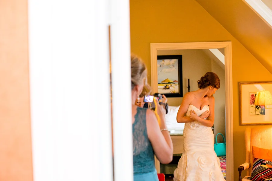 fun_modern_charleston_nc_wedding_09.jpg