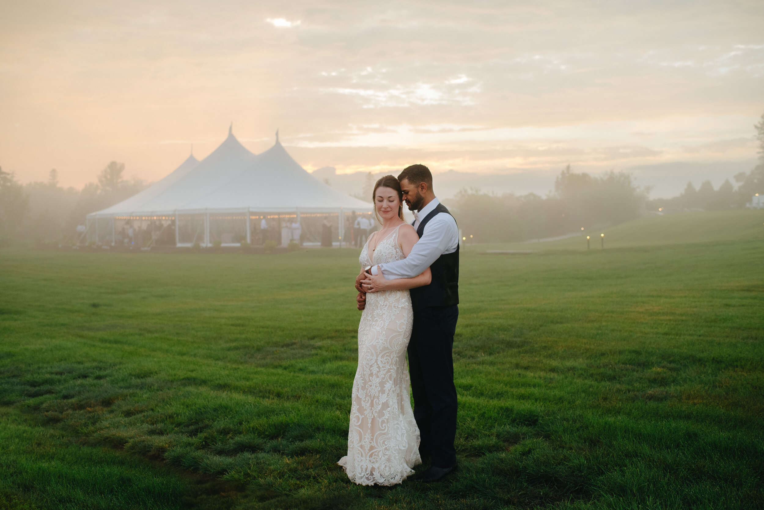 Kerrin &amp; Tito's Sunny &amp; Stormy Coastal Wedding in Maine