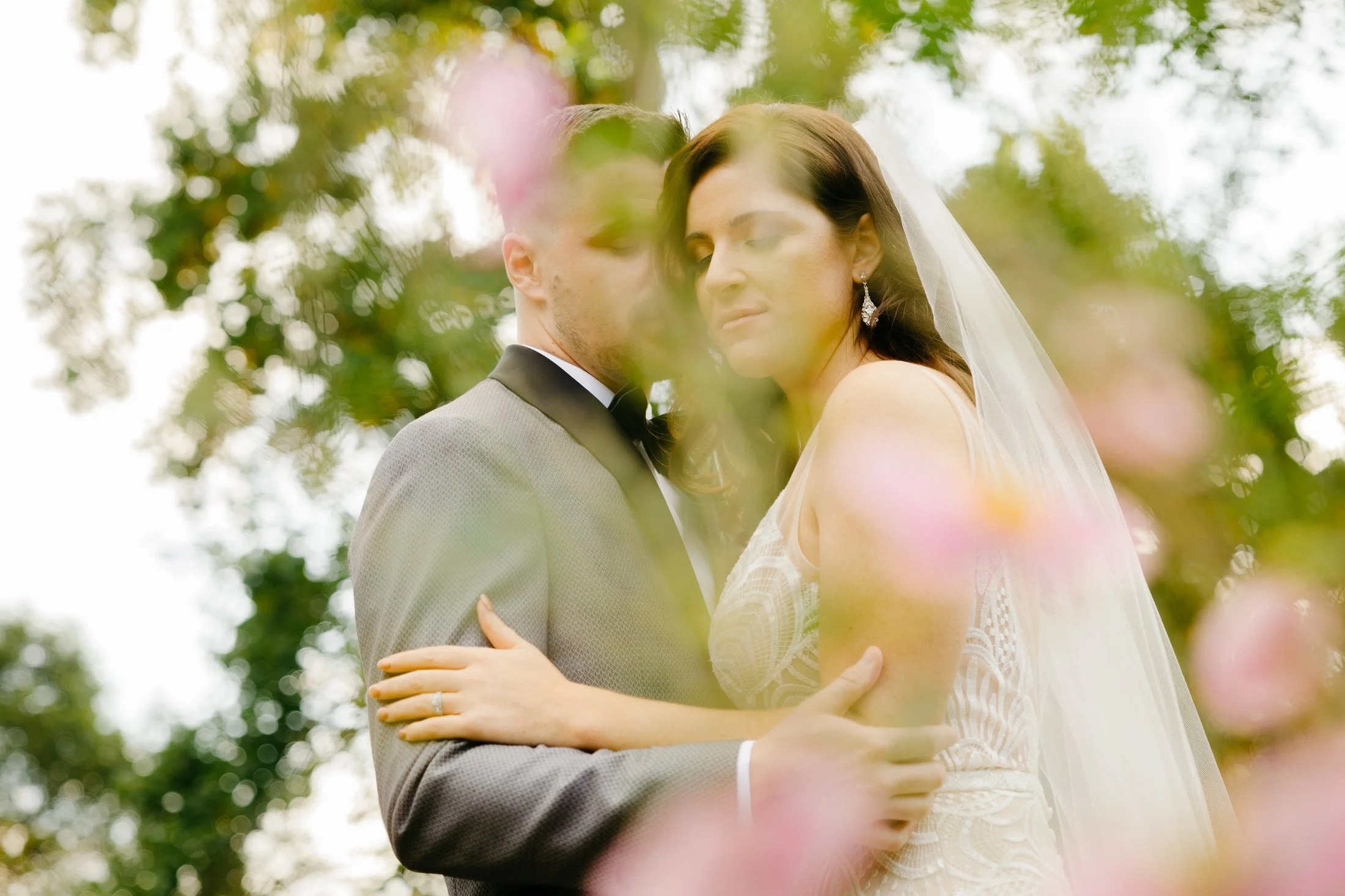 Modern New England Fall Wedding at the Moraine Farm in Beverly, MA