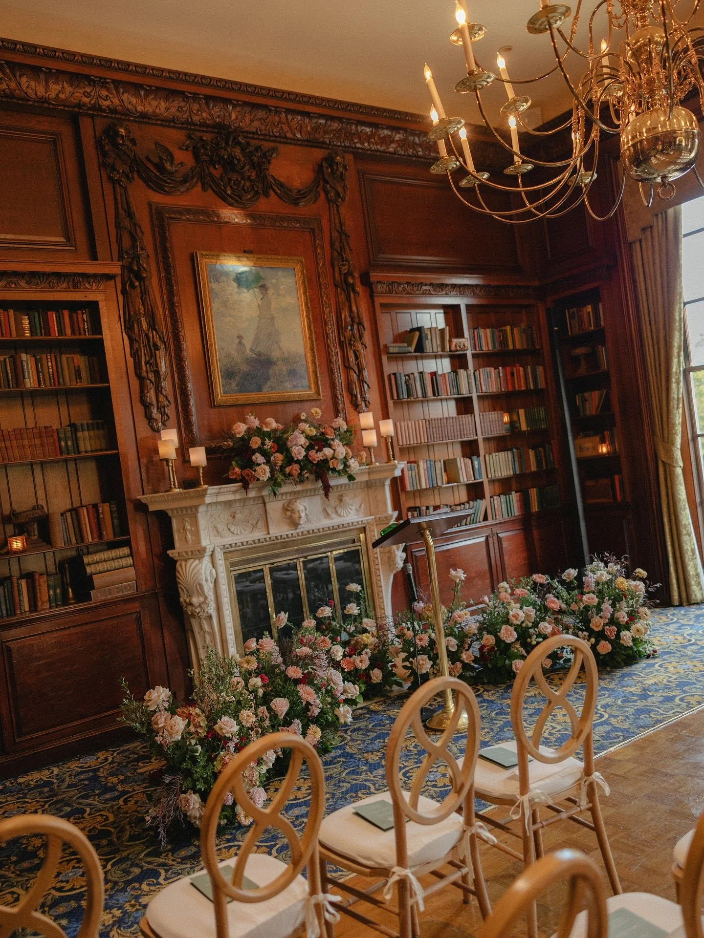 Lily &amp; Gui

Planning &amp; Design @katemurtaugh 
Florals @beachplumfloral 
Makeup @sarahdepaultbeauty
Cake @dessertworksbakery 
Music @powerposseproductions