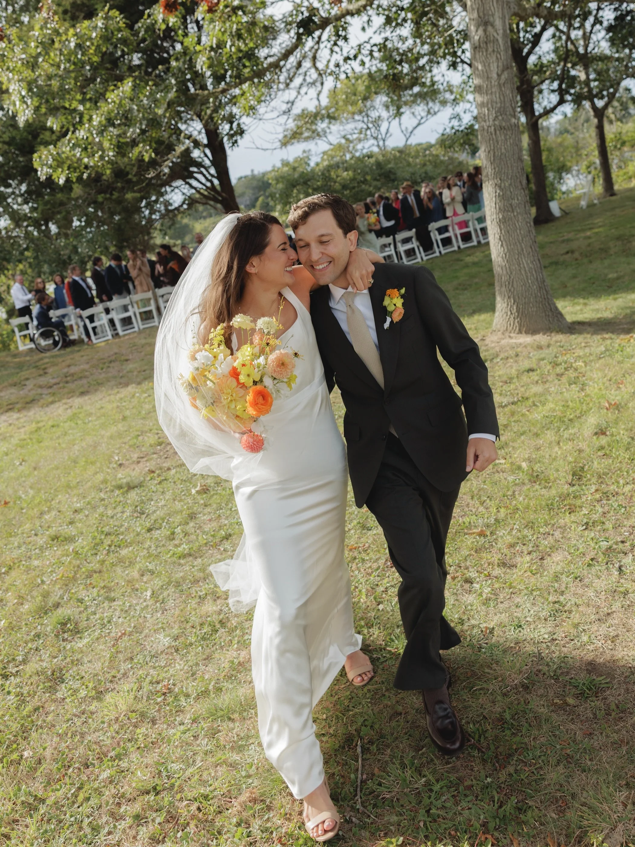 Wendy &amp; Evan in Chatham, MA

Planning &amp; design by @capecodcelebrations @heatherrumulweddings