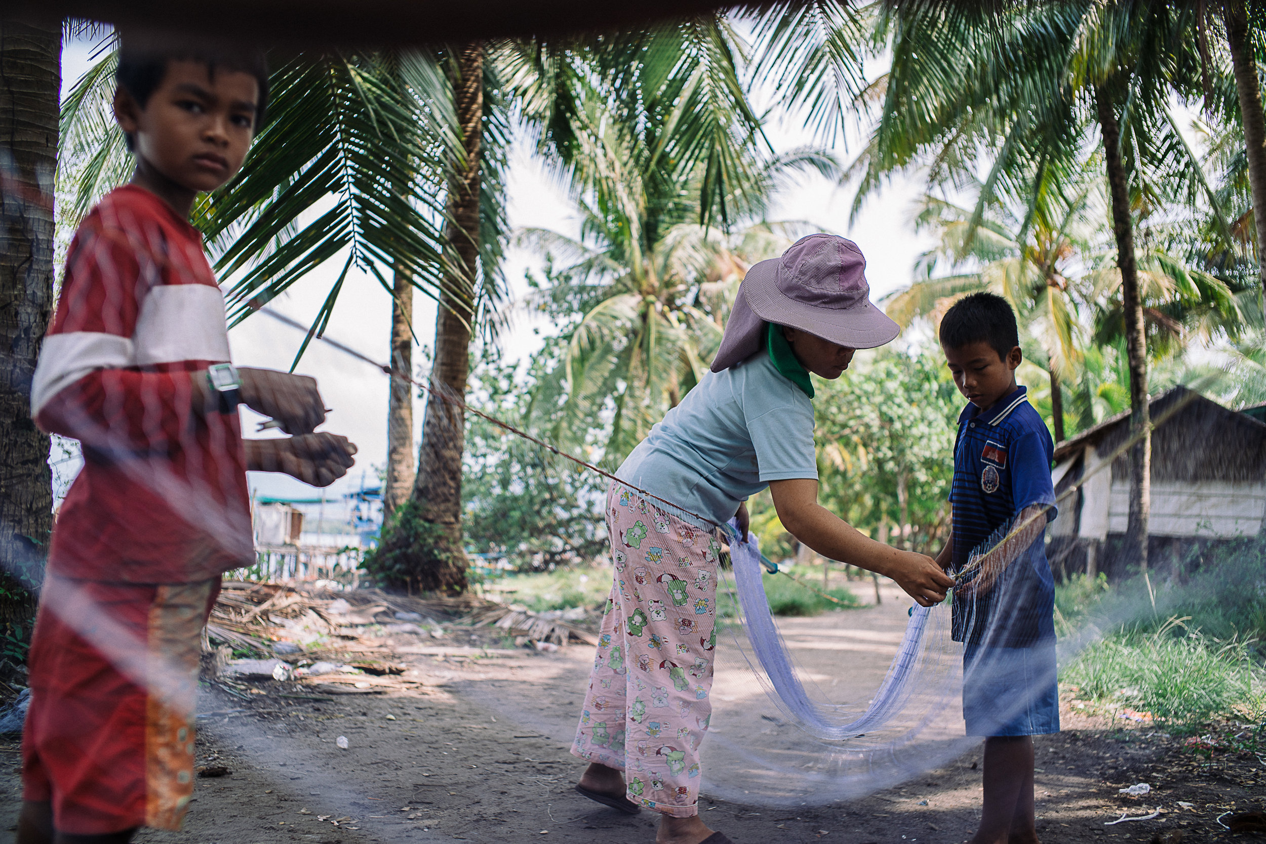 One of the immediate impacts of big ships cruising along the river are broken fishing nets. It could cost them upwards of USD 100 and takes away valuable time from their fishing season each time the locals need to repair their nets.