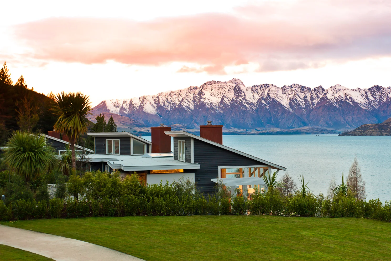 MATAKAURI LODGE