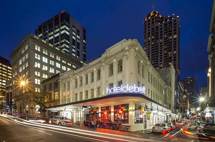 HOTEL DEBRETT